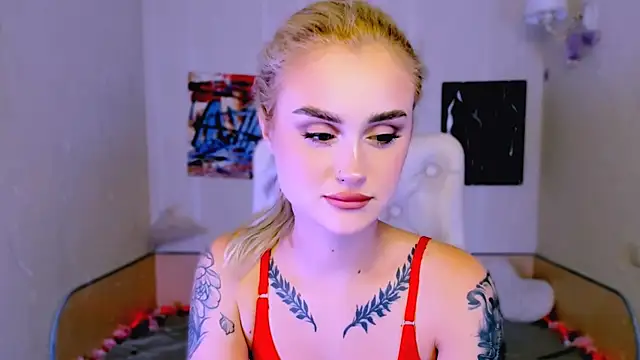 Snapshot of _Ravenaa chatting on 15, 12, 2025 Ravenaa online show from 15, 12, 2025