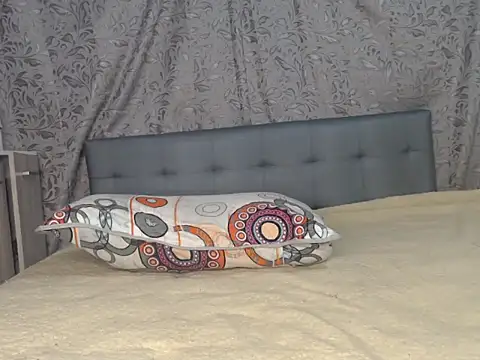 Soe Lara online show from 15, 4, 2026