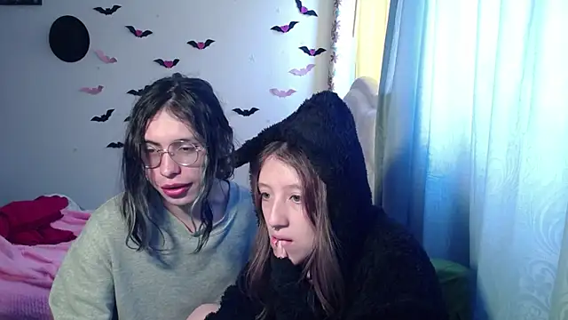 Snapshot of BRIAR_AND_BLAIR chatting on 2, 10, 2025 BRIAR AND BLAIR online show from 2, 10, 2025