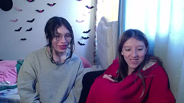 Snapshot of BRIAR_AND_BLAIR chatting on 3, 10, 2025 BRIAR AND BLAIR online show from 3, 10, 2025
