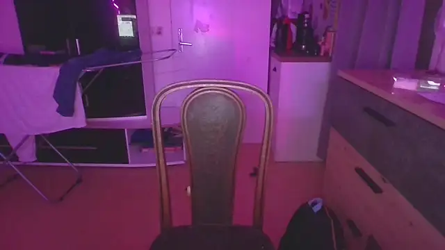 Snapshot of Meliss_Official9 chatting on 9, 3, 2025 Meliss Official9 online show from 9, 3, 2025