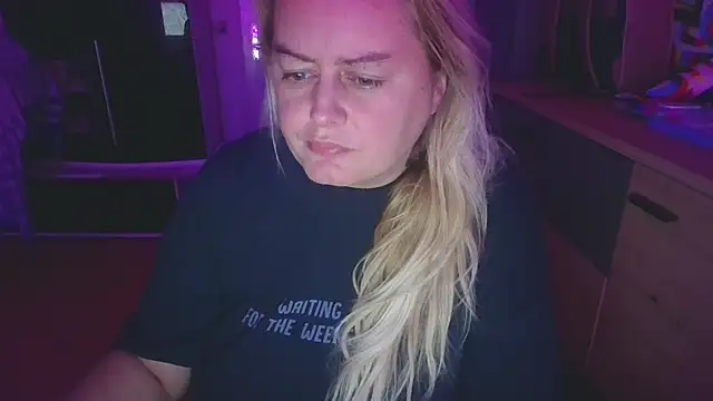 Snapshot of Meliss_Official9 chatting on 13, 3, 2025 Meliss Official9 online show from 13, 3, 2025