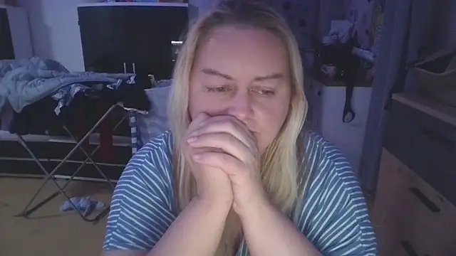 Snapshot of Meliss_Official9 chatting on 15, 3, 2025 Meliss Official9 online show from 15, 3, 2025