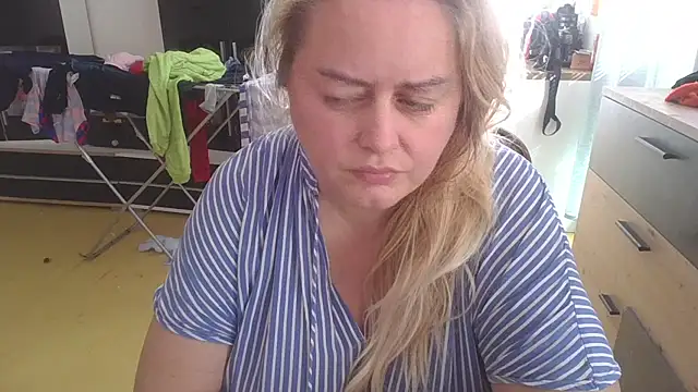 Snapshot of Meliss_Official9 chatting on 16, 3, 2025 Meliss Official9 online show from 16, 3, 2025