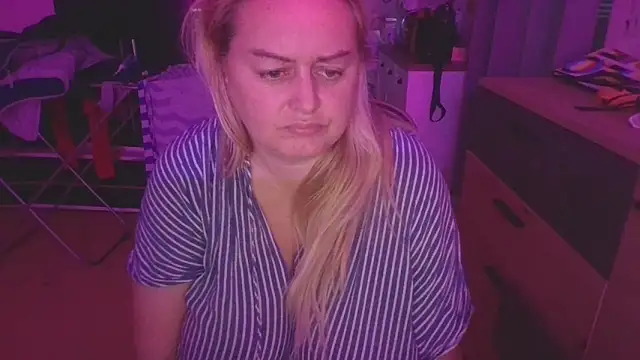 Snapshot of Meliss_Official9 chatting on 16, 3, 2025 Meliss Official9 online show from 16, 3, 2025