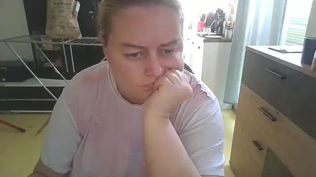 Snapshot of Meliss_Official9 chatting on 21, 3, 2025 Meliss Official9 online show from 21, 3, 2025