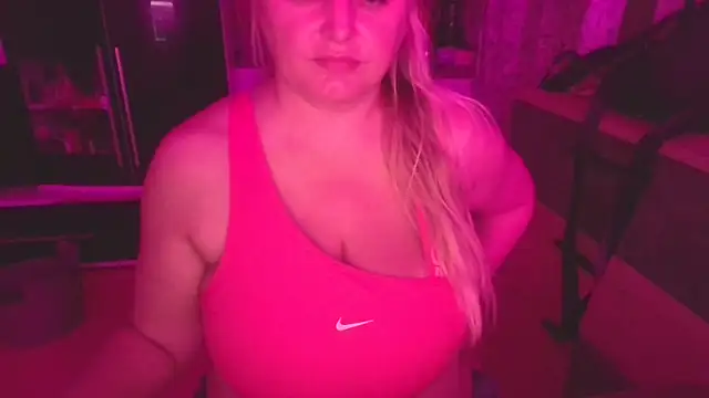 Snapshot of Meliss_Official9 chatting on 18, 9, 2025 Meliss Official9 online show from 18, 9, 2025