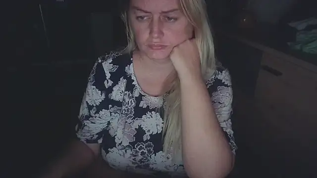 Snapshot of Meliss_Official9 chatting on 28, 9, 2025 Meliss Official9 online show from 28, 9, 2025