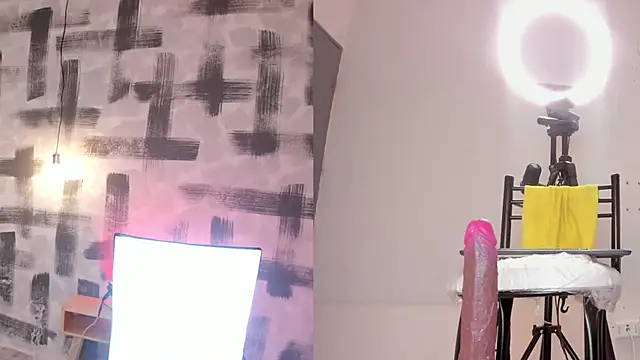 Snapshot of kylie_st chatting on 24, 2, 2025 kylie st online show from 24, 2, 2025