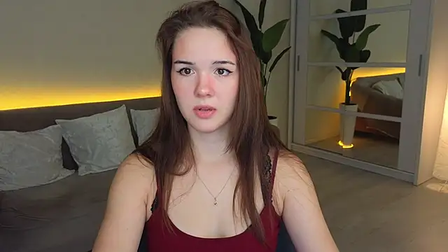 Snapshot of LindaRobertz chatting on 15, 9, 2025 LindaRobertz online show from 15, 9, 2025