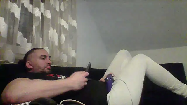 Snapshot of NewyorkDimi chatting on 12, 3, 2025 NewyorkDimi online show from 12, 3, 2025