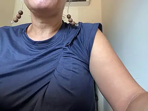 Snapshot of Biaangel34 chatting on 20, 2, 2025 Biaangel34 online show from 20, 2, 2025