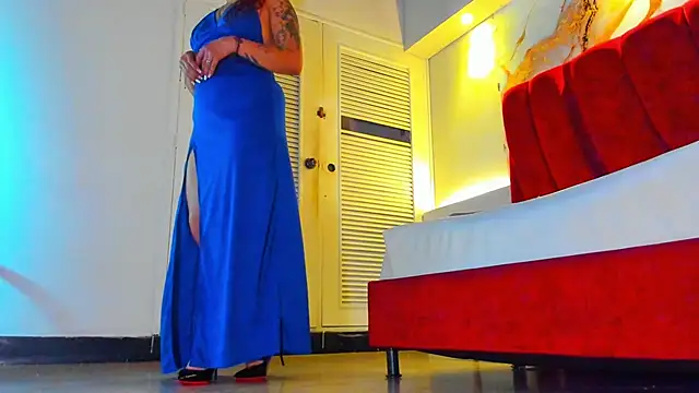 MAISE HILL1 online show from 17, 10, 2025