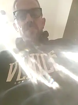 Snapshot of jonyfree1978 chatting on 18, 12, 2024 jonyfree1978 online show from 18, 12, 2024