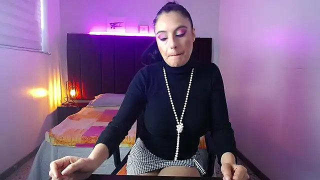 Snapshot of Zuzana21 chatting on 11, 12, 2024 Zuzana21 online show from 11, 12, 2024