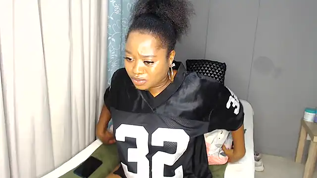 Snapshot of Sexyboobs330 chatting on 20, 2, 2025 Sexyboobs330 online show from 20, 2, 2025