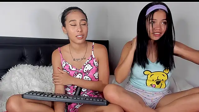 Snapshot of lilibluex chatting on 1, 2, 2025 lilibluex online show from 1, 2, 2025