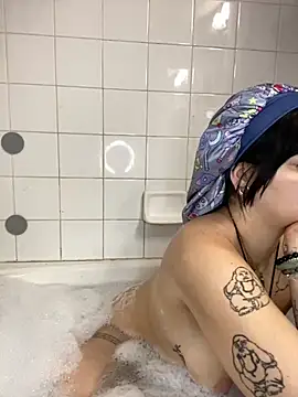 pircilla23 online show from 30, 10, 2025