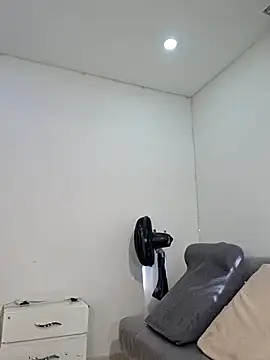 Snapshot of Anal_Luucia chatting on 25, 6, 2026 Anal Luucia online show from 25, 6, 2026