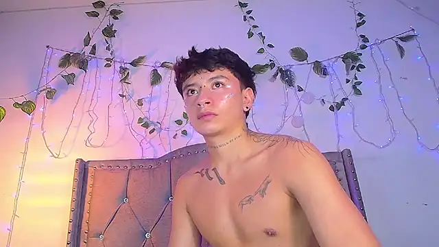 Snapshot of daimond_01 chatting on 14, 2, 2025 daimond 01 online show from 14, 2, 2025