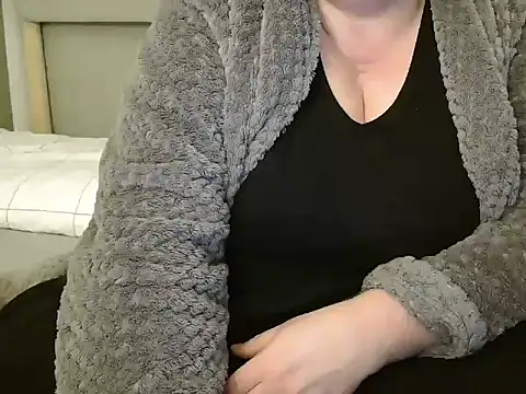 MarthaBriest online show from 7, 2, 2025