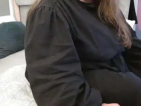 MarthaBriest online show from 10, 2, 2025