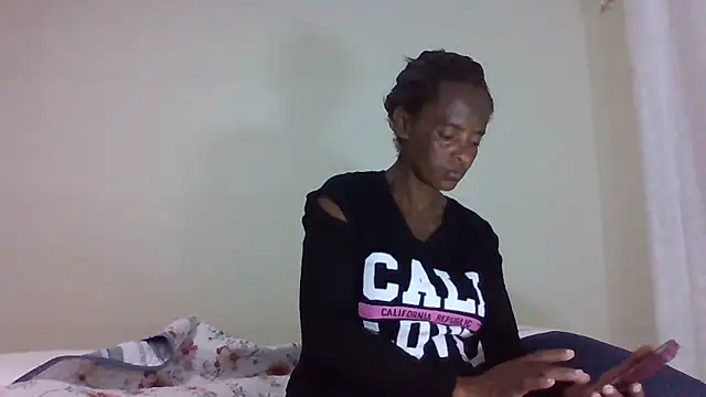 Snapshot of sweets_80 chatting on 18, 6, 2026 sweets 80 online show from 18, 6, 2026