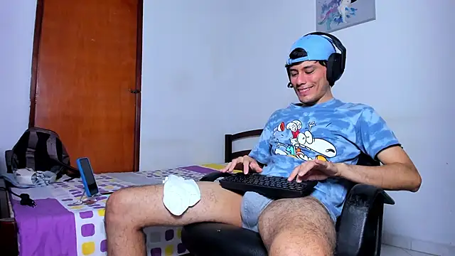 Huge latin cock online show from 22, 12, 2024