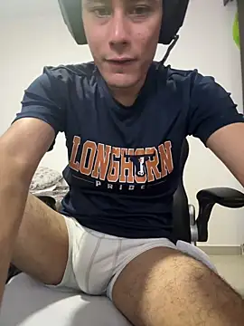 Snapshot of Huge_latin_cock chatting on 20, 4, 2026 Huge latin cock online show from 20, 4, 2026