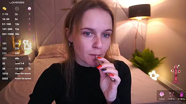 MaribelRiverr  online show from 10, 11, 2025