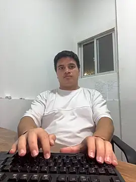 Snapshot of ahntony__69 chatting on 28, 6, 2026 ahntony 69 online show from 28, 6, 2026