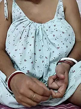 Snapshot of miss-Riy chatting on 11, 11, 2025 miss-Riy online show from 11, 11, 2025