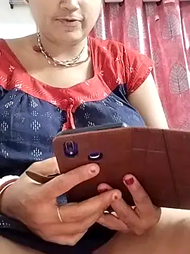 miss-Riy online show from 4, 3, 2026