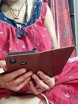 Snapshot of miss-Riy chatting on 25, 4, 2026 miss-Riy online show from 25, 4, 2026