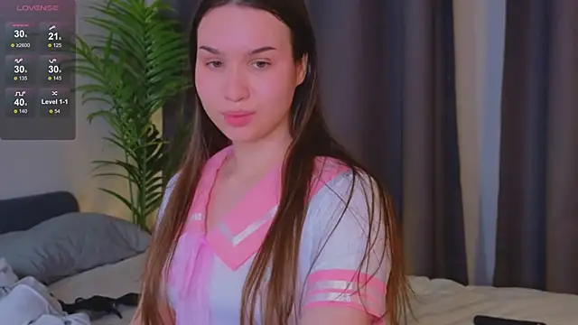 Roxie Mils online show from 21, 1, 2025