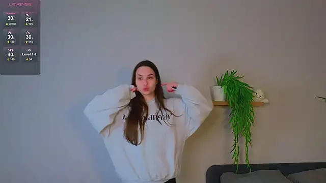 Roxie Mils online show from 26, 1, 2025