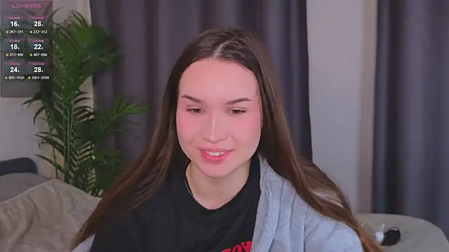 Roxie Mils online show from 9, 2, 2025