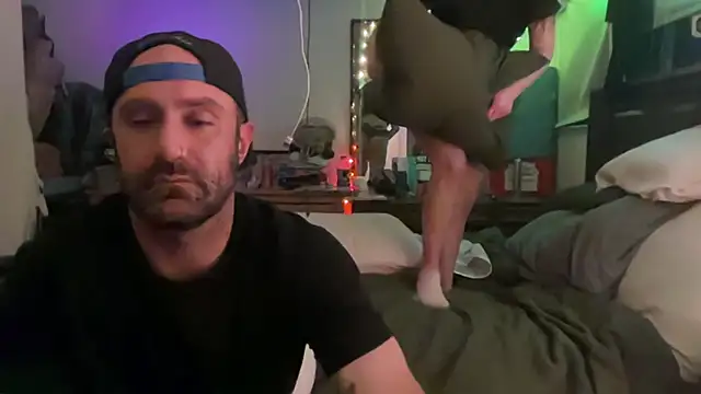 Snapshot of _Studio4Three_ chatting on 24, 2, 2026 Studio4Three online show from 24, 2, 2026