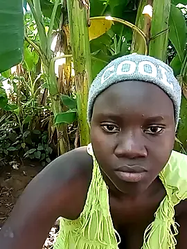 Snapshot of Black_juicy24 chatting on 5, 1, 2025 Black juicy24 online show from 5, 1, 2025