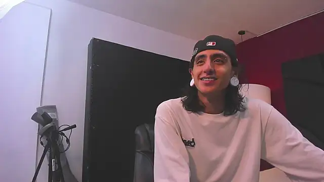 Snapshot of Matthew_Dixonn chatting on 26, 12, 2024 Matthew Dixonn online show from 26, 12, 2024