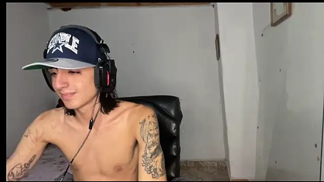 Snapshot of Matthew_Dixonn chatting on 11, 2, 2025 Matthew Dixonn online show from 11, 2, 2025