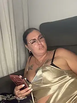 Snapshot of vanessaNL chatting on 8, 12, 2024 vanessaNL online show from 8, 12, 2024