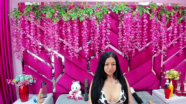 Snapshot of slut_anal_ chatting on 4, 1, 2025 slut anal online show from 4, 1, 2025