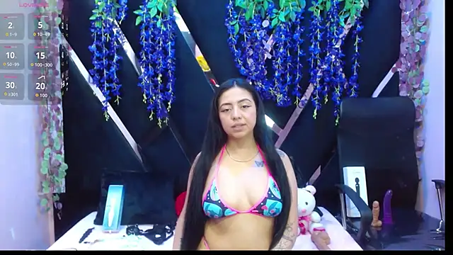 Snapshot of slut_anal_ chatting on 25, 9, 2025 slut anal online show from 25, 9, 2025