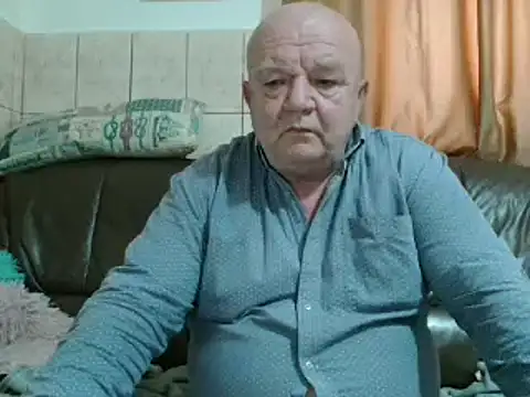 Snapshot of fullballs6 chatting on 27, 2, 2025 fullballs6 online show from 27, 2, 2025