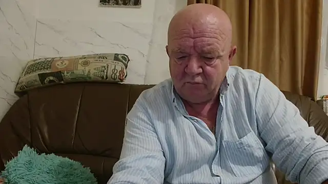 Snapshot of fullballs6 chatting on 3, 12, 2025 fullballs6 online show from 3, 12, 2025