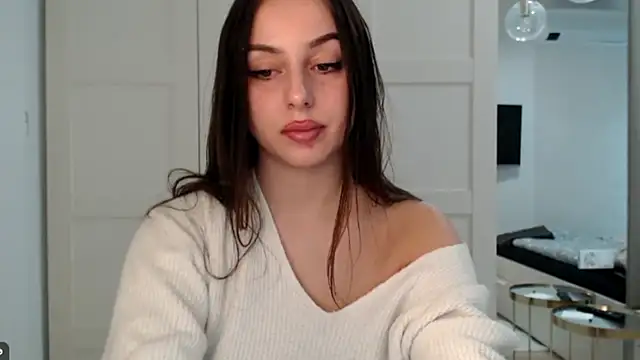 courtneyPerfect online show from 10, 11, 2025