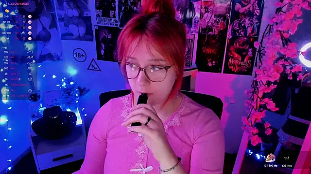 Snapshot of Rudy_02 chatting on 26, 11, 2025 Rudy 02 online show from 26, 11, 2025