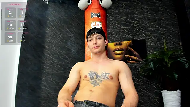 leonardsmith01 online show from 5, 1, 2025