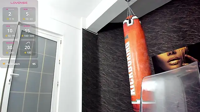 leonardsmith01 online show from 4, 3, 2025